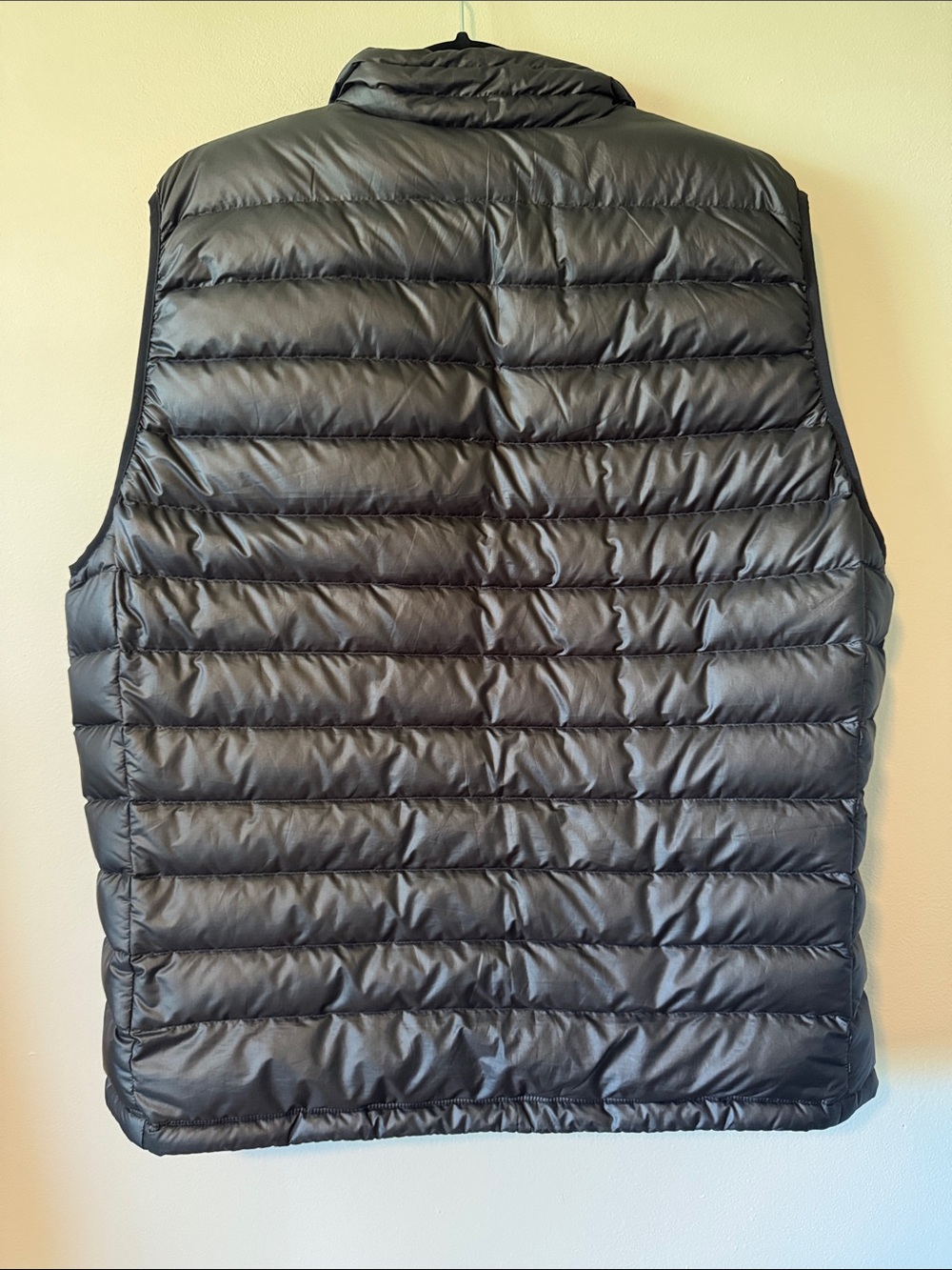Patagonia Men’s Down Sweater Vest - Picture 6 of 7